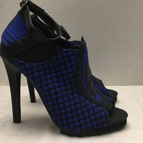 YRU SHOES - Picture 3 of 14